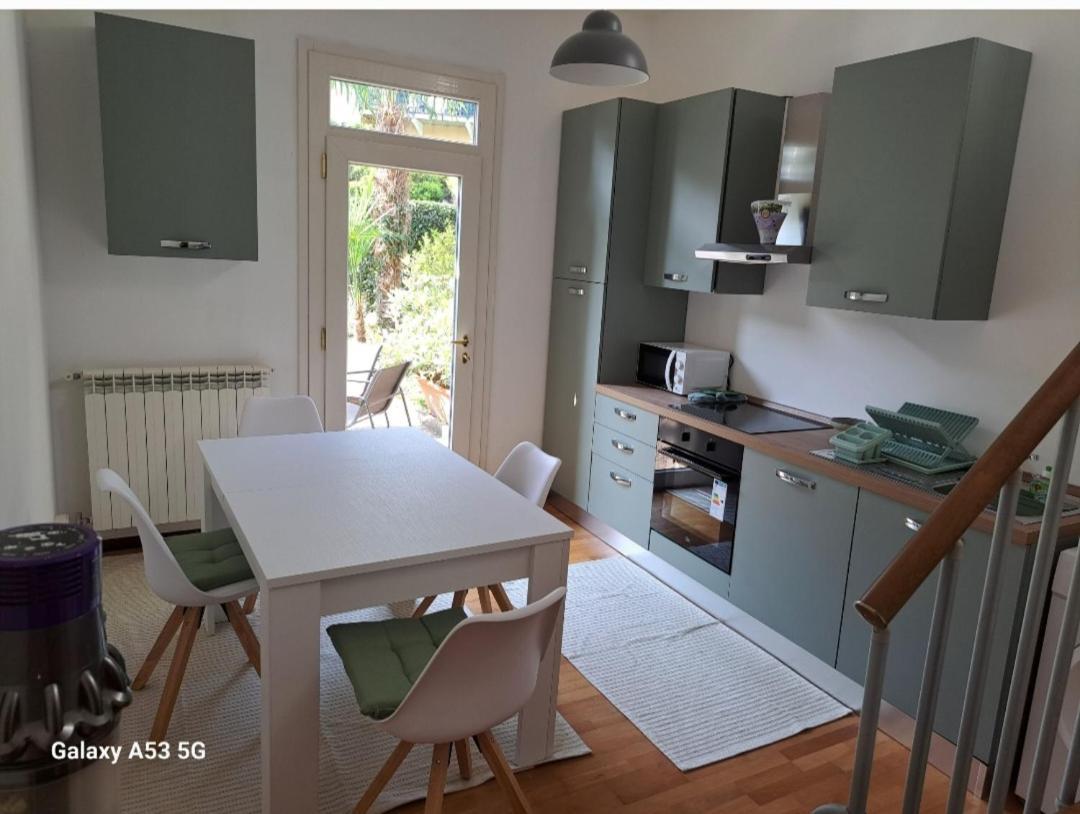Ina Villa Lavena Ponte Tresa Kültér fotó